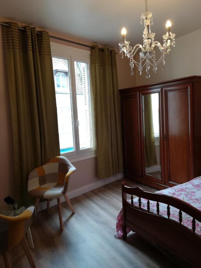 2 52 M2 Centre *