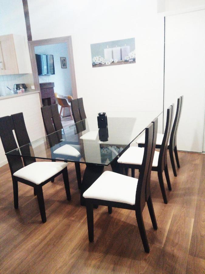 2 52 M2 Centre Apartment